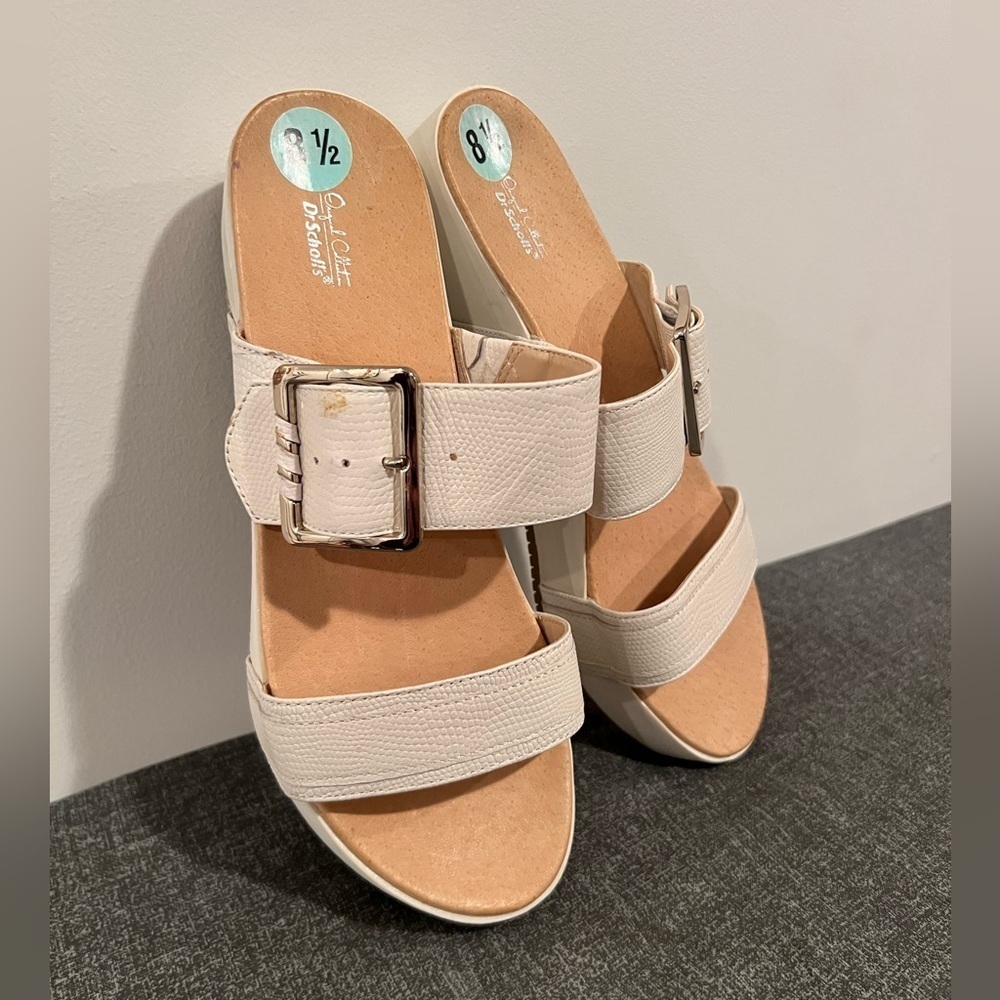 DR SCHOLLS White Sandals with Wide Straps and Platform Sole/size 8.5 - Picture 7 of 12